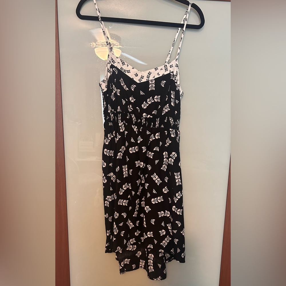 NEW Black/White Patterned Strappy High-Low Xhilaration Dress in Women’s Large L